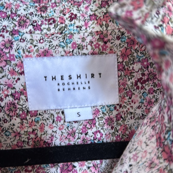 Floral Ruffle Blouse - Picture 2 of 5